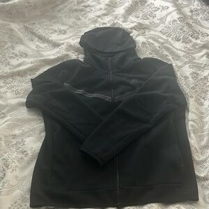 Large Nike tech black